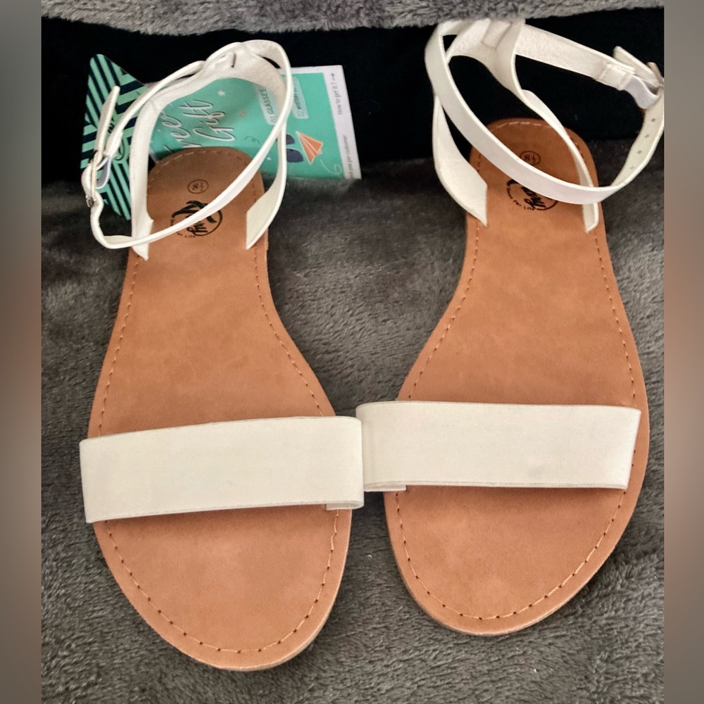 SANDALS - Picture 9 of 12